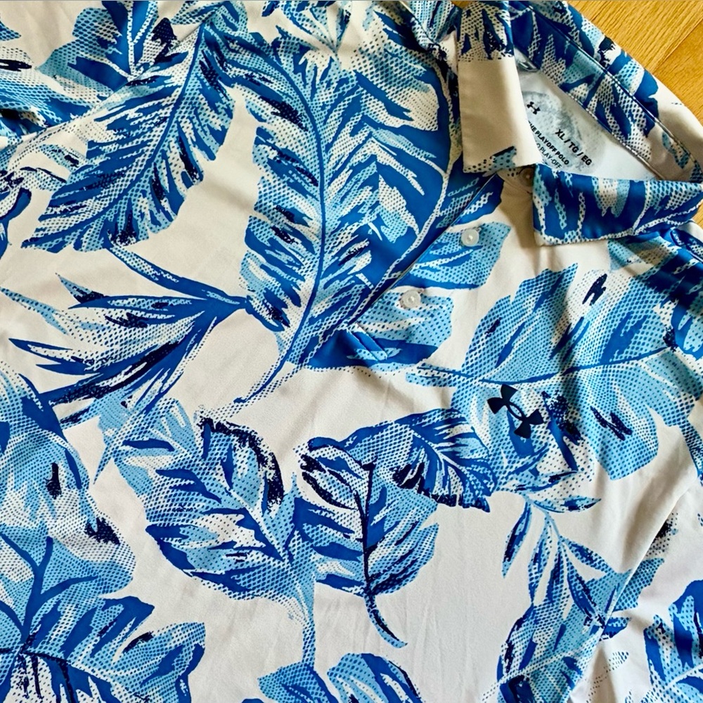 Under Armour Playoff Polo Shirt Size XL Blue Palm Leaf Print Resort Vacation